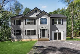 1965 Long Woods, Stroud Twp, PA 18360