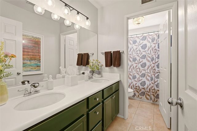 27 Nantucket Lane, Aliso Viejo, CA 92656