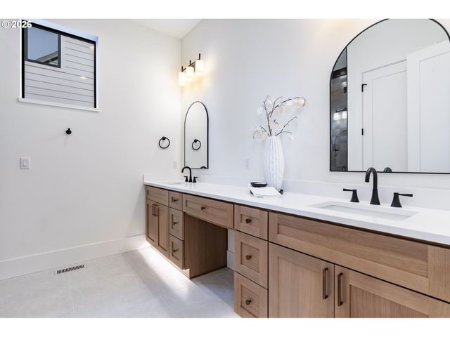 4306 Nw 140TH Way, Vancouver, WA 98685