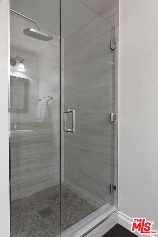 5139 Balboa Boulevard 11, Encino, CA 91316