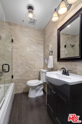 5139 Balboa Boulevard 11, Encino, CA 91316