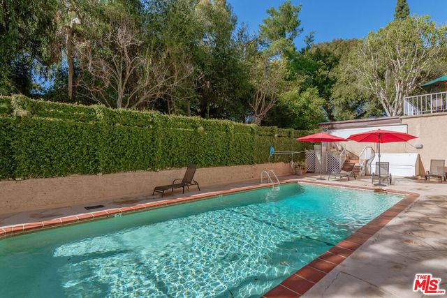 5139 Balboa Boulevard 11, Encino, CA 91316