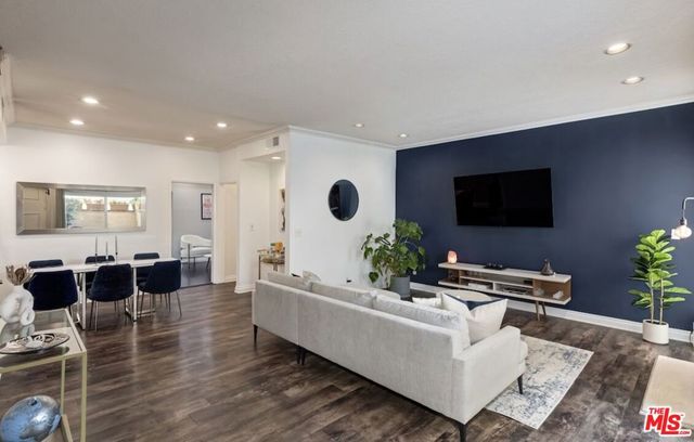 5139 Balboa Boulevard 11, Encino, CA 91316