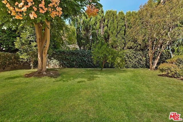 5139 Balboa Boulevard 11, Encino, CA 91316