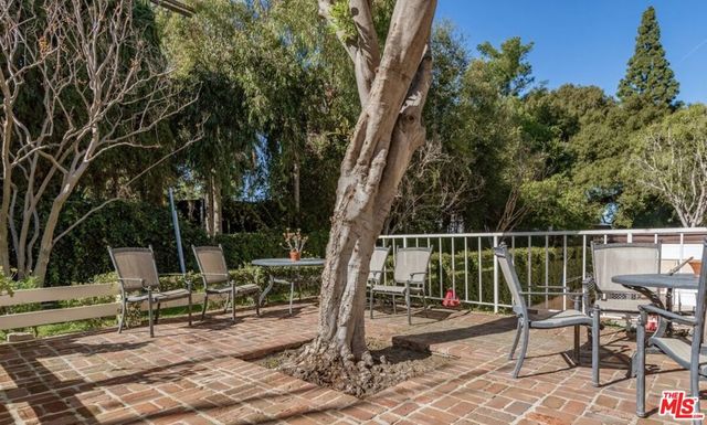 5139 Balboa Boulevard 11, Encino, CA 91316