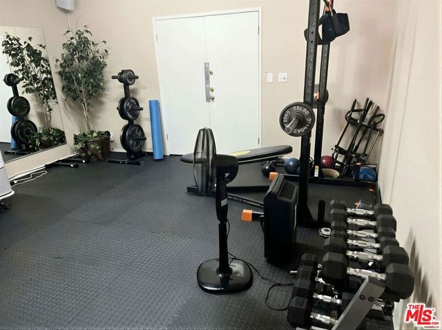 5139 Balboa Boulevard 11, Encino, CA 91316