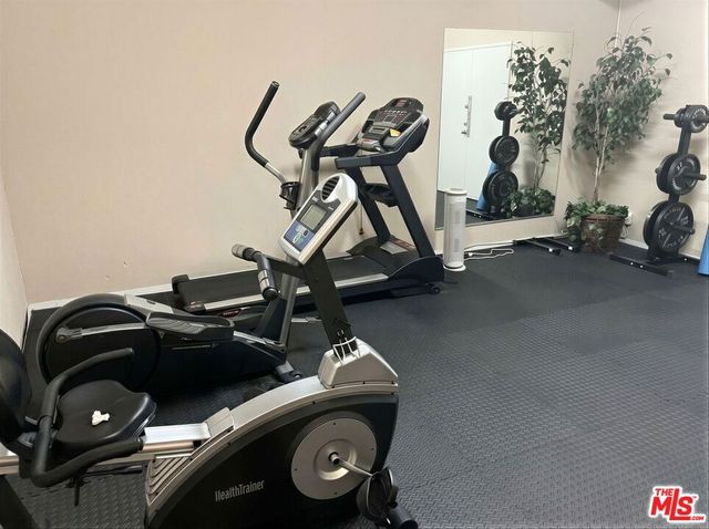 5139 Balboa Boulevard 11, Encino, CA 91316