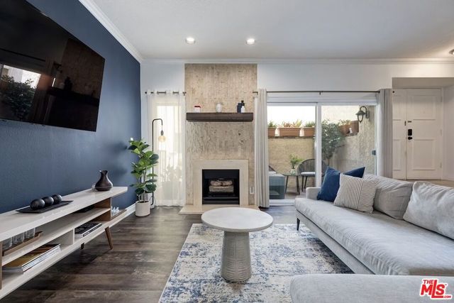 5139 Balboa Boulevard 11, Encino, CA 91316