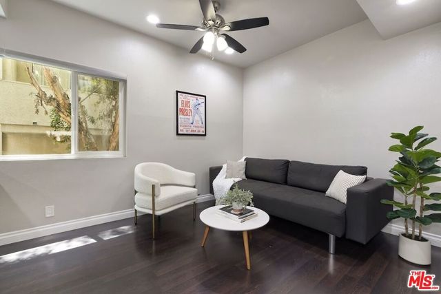 5139 Balboa Boulevard 11, Encino, CA 91316