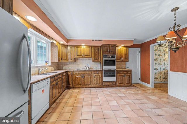 30 EVELYN AVE, Vineland, NJ 08360