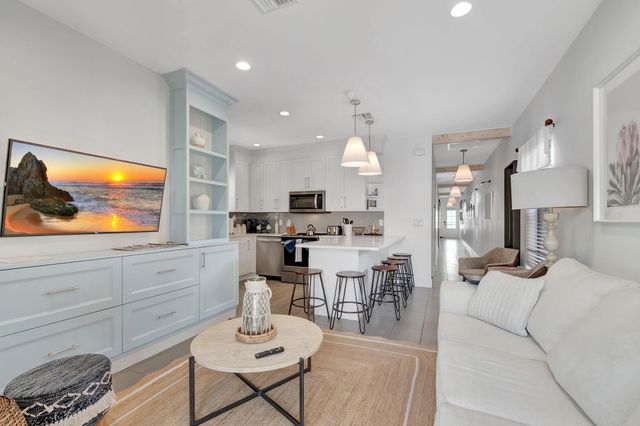 113 S L Street, Lake Worth Beach, FL 33460