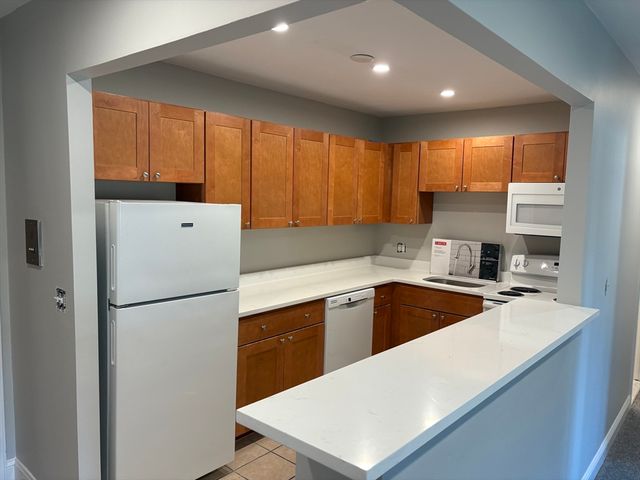 445 Pleasant Street 36, Weymouth, MA 02190