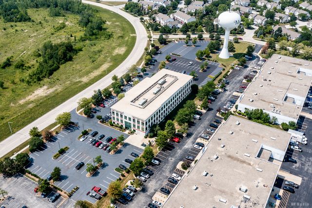 18927 Hickory Creek Drive, Mokena, IL 60448