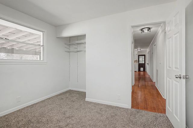 240 Swift Dr, Goodlettsville, TN 37072