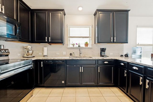 1618 Woodlands DR, Kyle, TX 78640