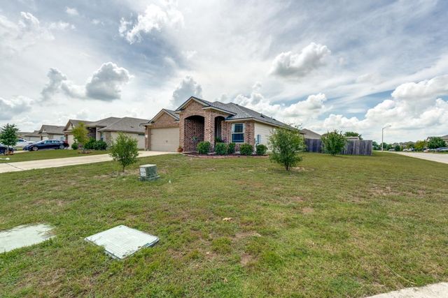 1618 Woodlands DR, Kyle, TX 78640
