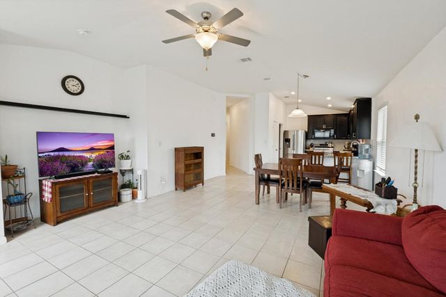 1618 Woodlands DR, Kyle, TX 78640