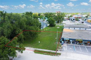 1925 Suwanee AVE, Fort Myers, FL 33901