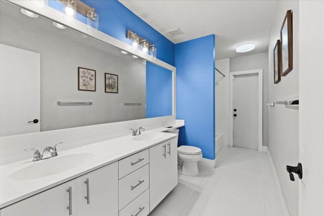 20221 NW 8th Street, Pembroke Pines, FL 33029