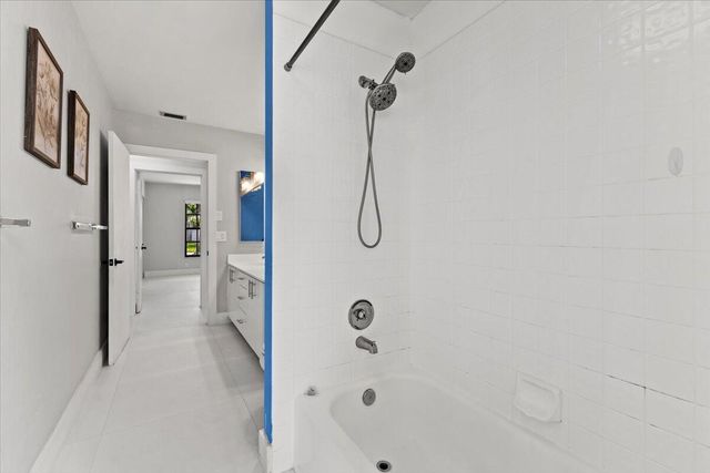 20221 NW 8th Street, Pembroke Pines, FL 33029