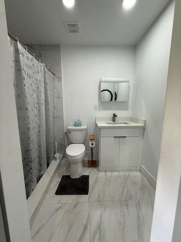 20221 NW 8th Street, Pembroke Pines, FL 33029