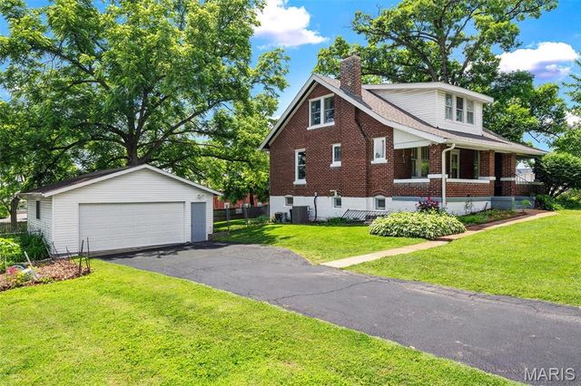 3728 Fee Fee Road, Bridgeton, MO 63044