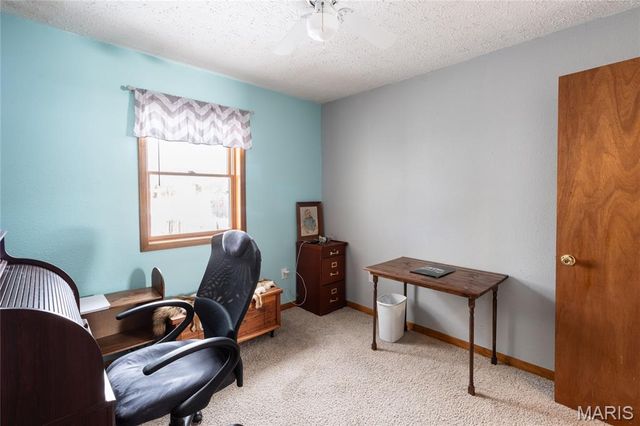 20243 Hemlock Road, Lebanon, MO 65536