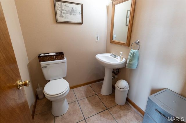 20243 Hemlock Road, Lebanon, MO 65536