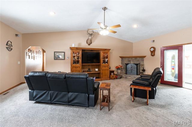 20243 Hemlock Road, Lebanon, MO 65536