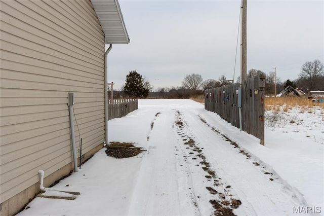 20243 Hemlock Road, Lebanon, MO 65536