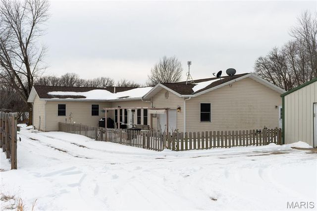 20243 Hemlock Road, Lebanon, MO 65536