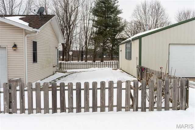 20243 Hemlock Road, Lebanon, MO 65536