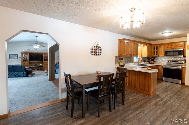 20243 Hemlock Road, Lebanon, MO 65536