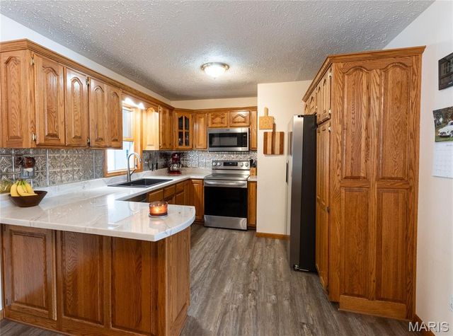 20243 Hemlock Road, Lebanon, MO 65536