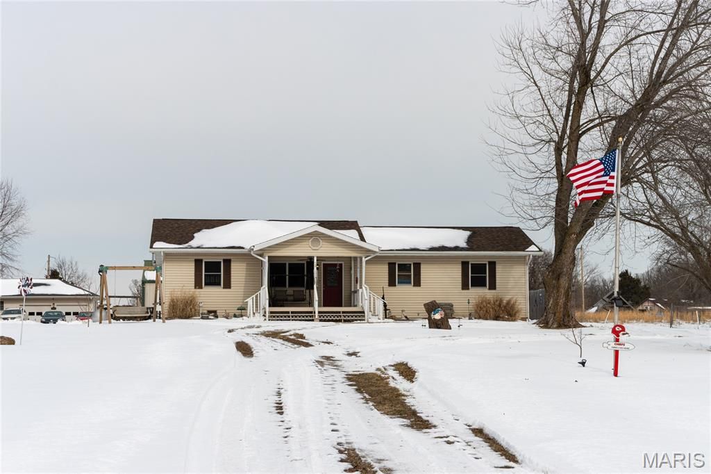 20243 Hemlock Road, Lebanon, MO 65536