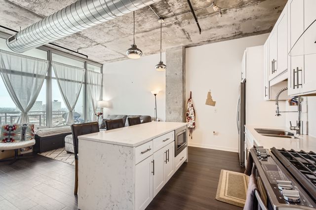 50 E 16th Street 1111, Chicago, IL 60616