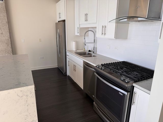 50 E 16th Street 1111, Chicago, IL 60616