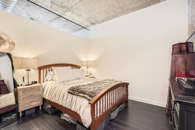 50 E 16th Street 1111, Chicago, IL 60616