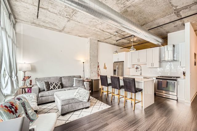 50 E 16th Street 1111, Chicago, IL 60616