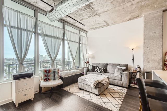 50 E 16th Street 1111, Chicago, IL 60616