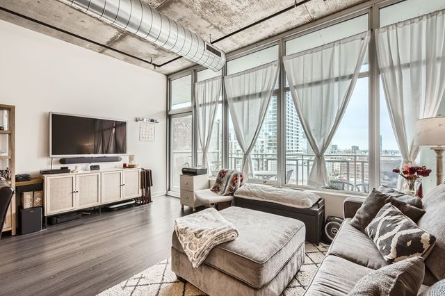 50 E 16th Street 1111, Chicago, IL 60616