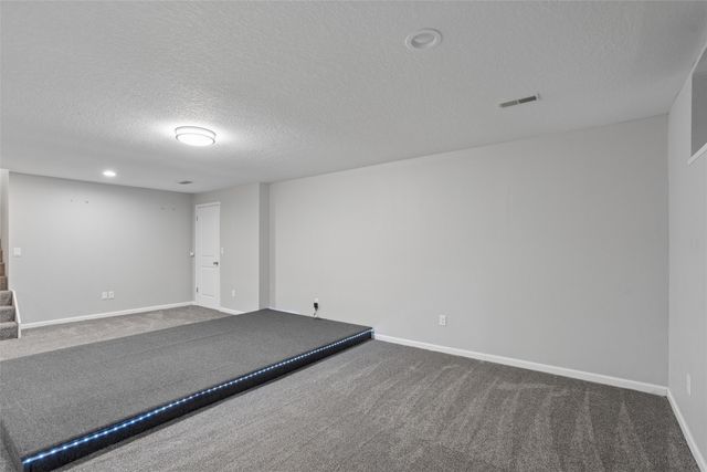 10244 Lincoln Avenue, Clive, IA 50325
