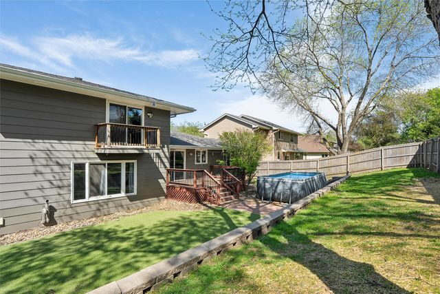 10244 Lincoln Avenue, Clive, IA 50325