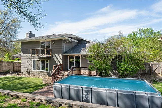 10244 Lincoln Avenue, Clive, IA 50325