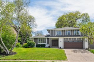 10244 Lincoln Avenue, Clive, IA 50325
