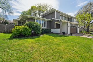10244 Lincoln Avenue, Clive, IA 50325
