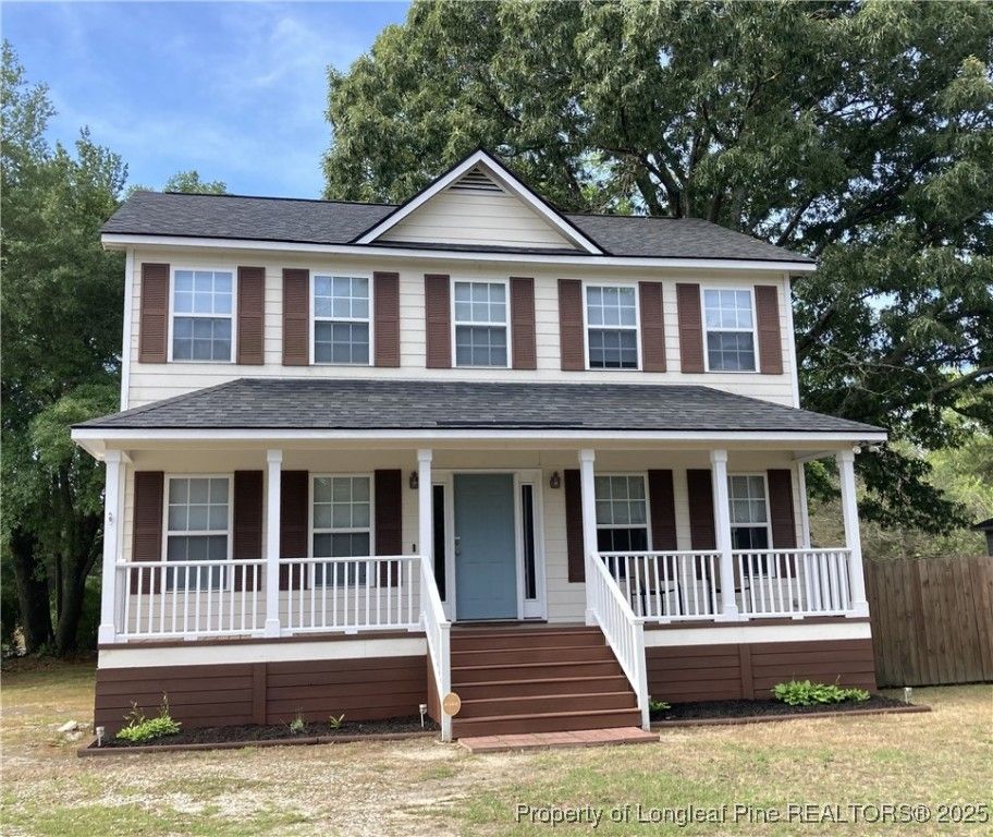 526 E Stack Street, St Pauls, NC 28384