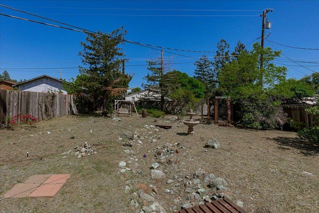 12113 Griffin Way, Auburn, CA 95602