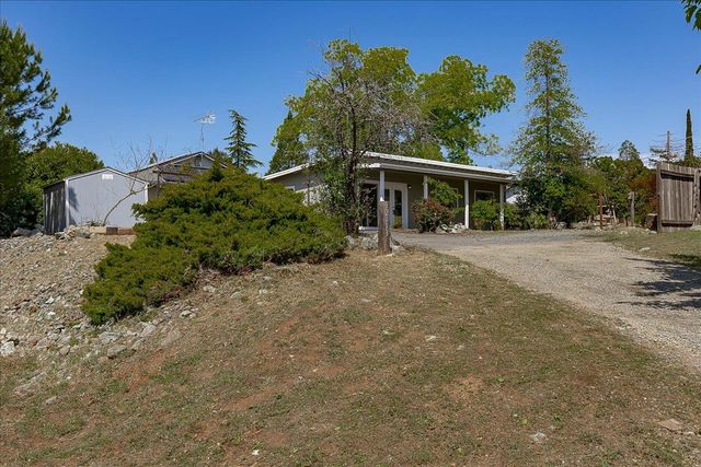 12113 Griffin Way, Auburn, CA 95602