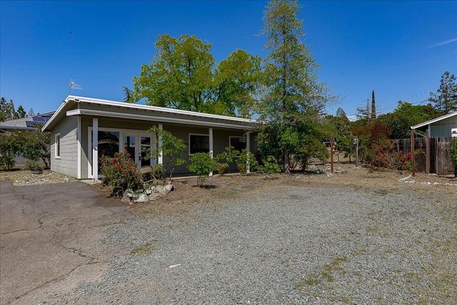 12113 Griffin Way, Auburn, CA 95602